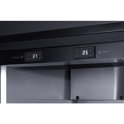 SCRF12LHD Refrigerator Freezer Detail