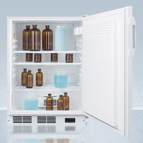 FF7LWPROADA Refrigerator Full