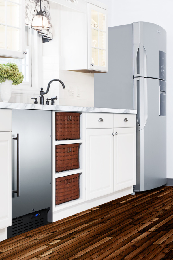 FF1843BSSADA | Summit® Appliance