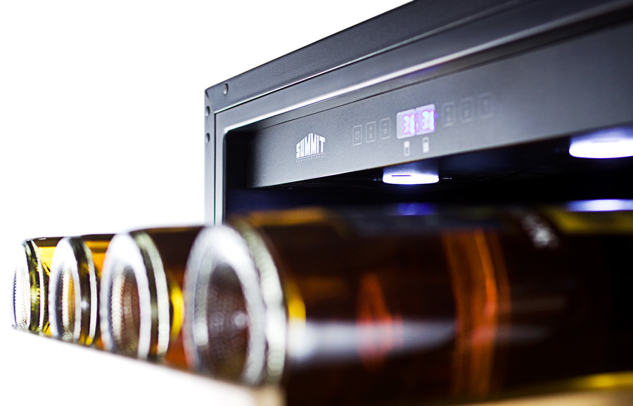SWC1875BCSS | Summit® Appliance
