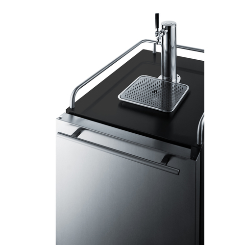 SBC677BI Kegerator Detail