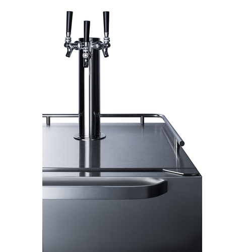 SBC695OSTRIPLE Kegerator Detail