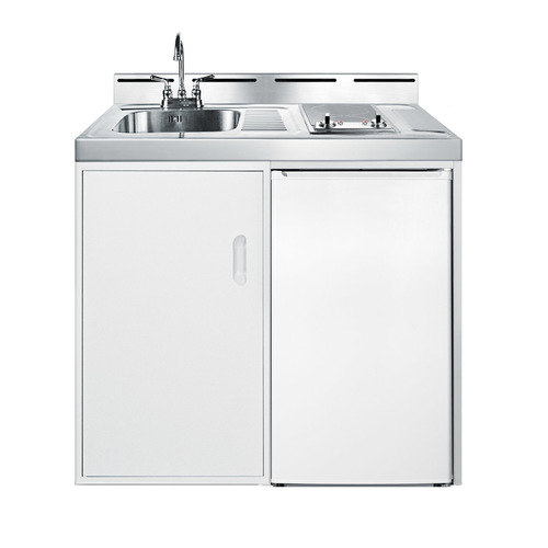 C39ELAUTOGLASS Kitchenette Front