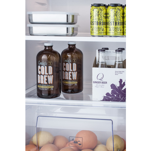 FF1427WIM Refrigerator Freezer Detail