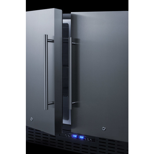 FFRF36 Refrigerator Freezer Detail