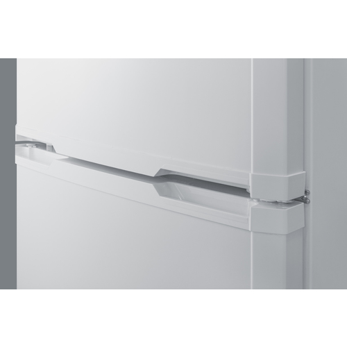 BKRF14W Refrigerator Freezer Detail