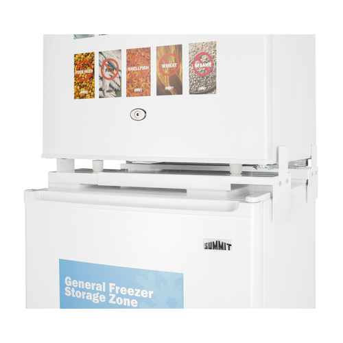 AZRF7W Refrigerator Freezer Detail