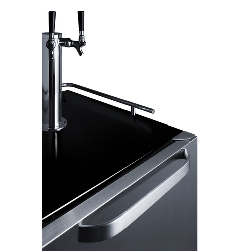 SBC696OSTWIN Kegerator Detail