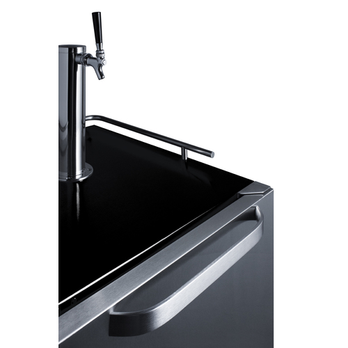 SBC696OSWKD Kegerator Detail