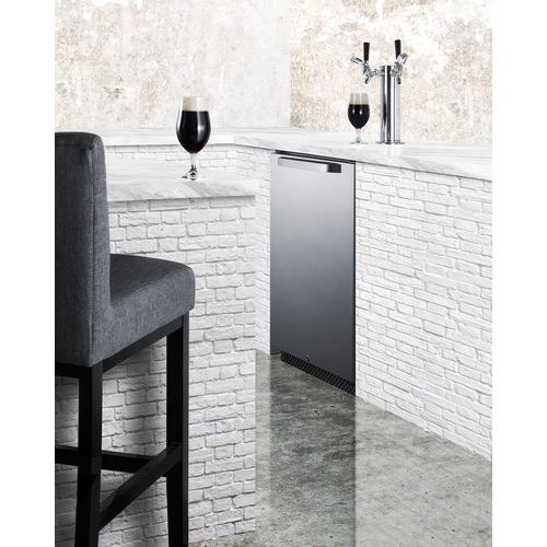 SBC696OSTWINTL Kegerator Set