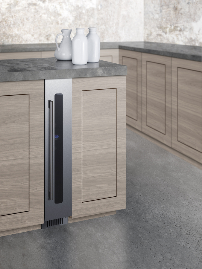 SWC008SS | Summit® Appliance