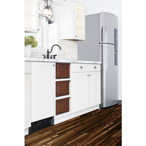 FF1843BIFADA Refrigerator Set
