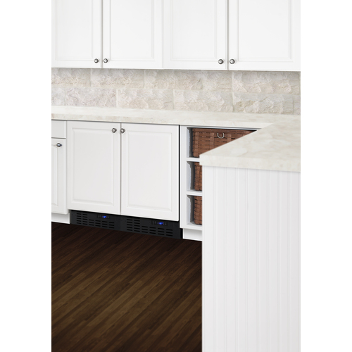 FF1843BIFADA Refrigerator Set